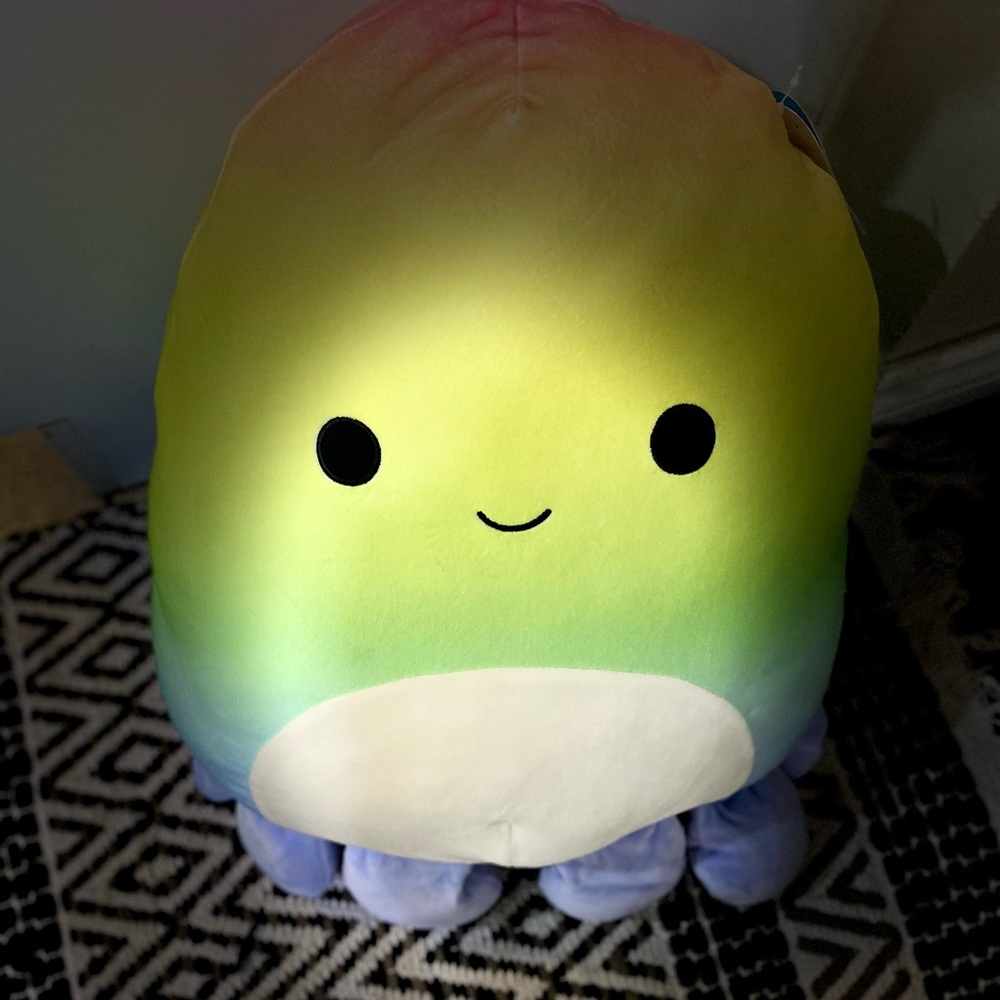 COPY - ❤️Elodie The Octopus Squishmallows 20”  NWT.